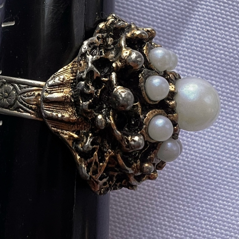 Opalescent Faux Pearl Goldtone Dome Ring adjustable Vintage - Picture 4 of 4